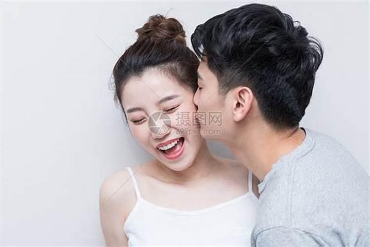梦见跟美女接吻拥抱的预兆