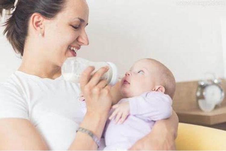 梦见自己乳房流奶水 梦见自己奶水流出来是什么意思