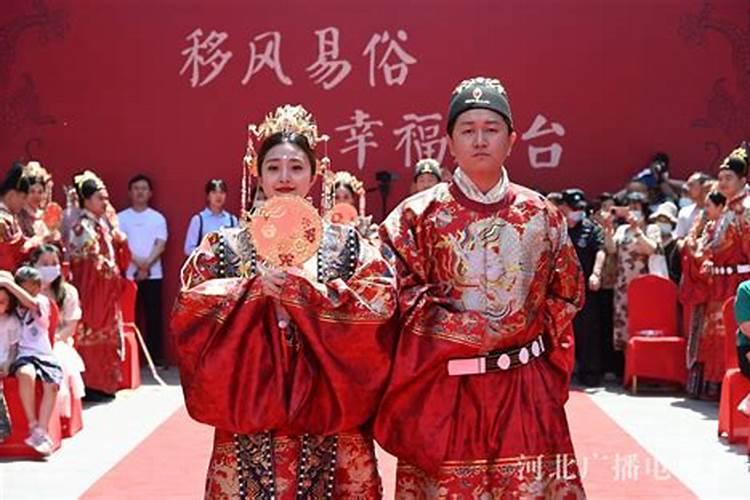 周公解梦梦见自己穿红色嫁衣是为什么