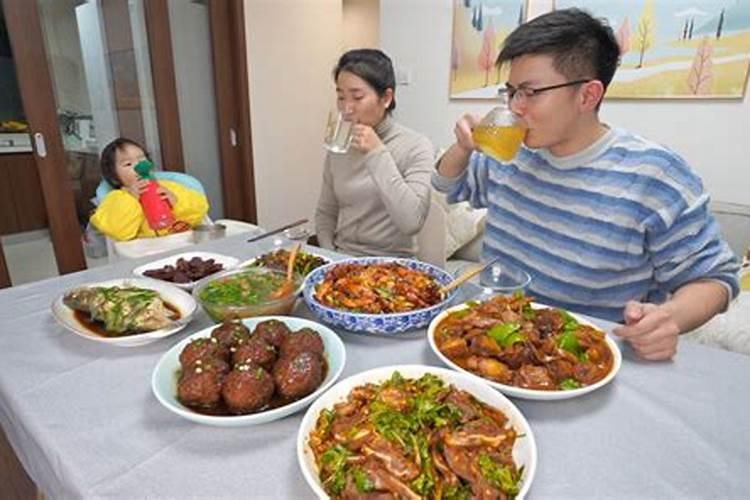 梦见别人死在自己家里是什么意思