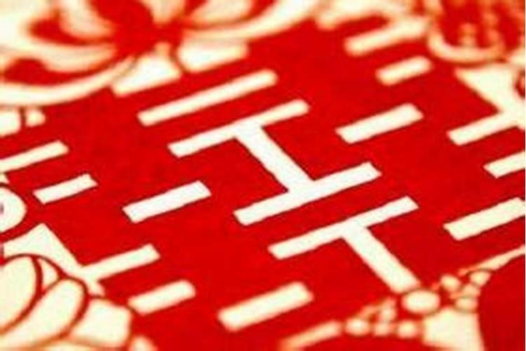 梦见异性亲我的预兆