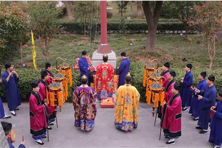 清明节上坟选日子是选阴历还是选阳历好