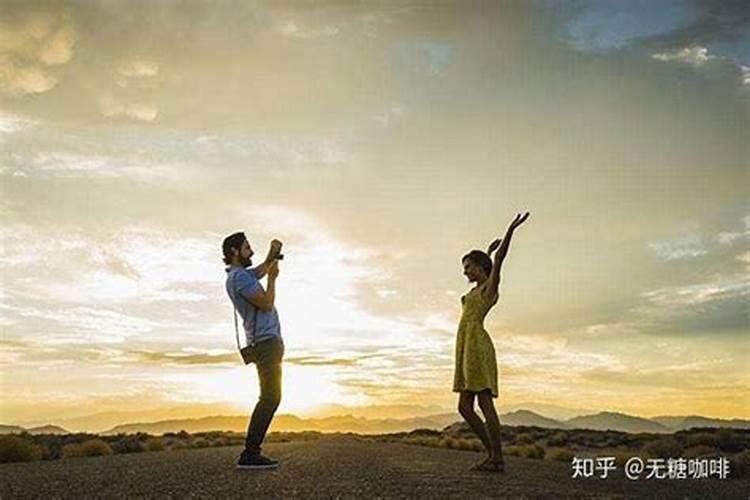 梦见别人生小孩子难产