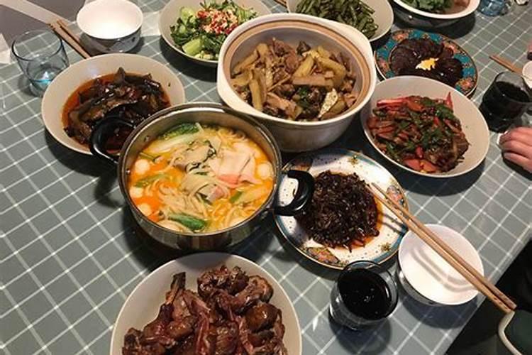 梦见邻居做了一桌子菜的预兆