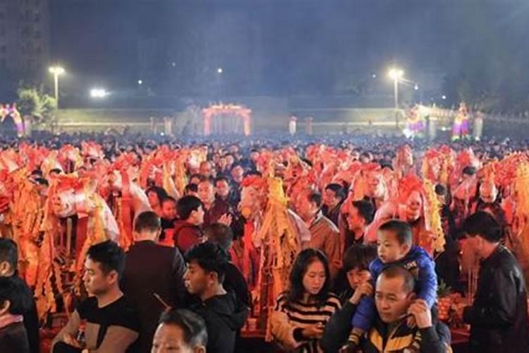 为什么初一和十五要拜神？
