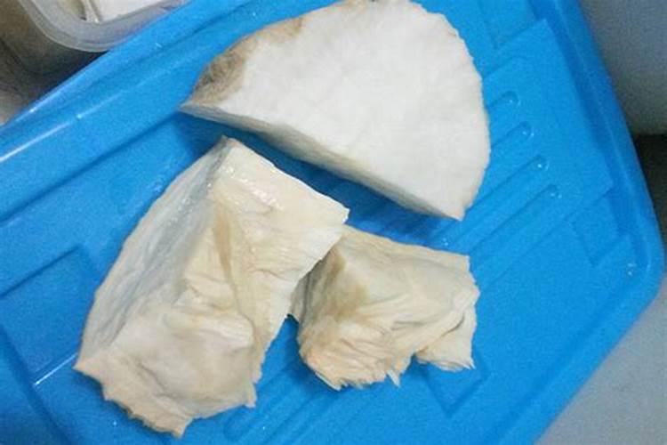 梦见前男友对新欢很好