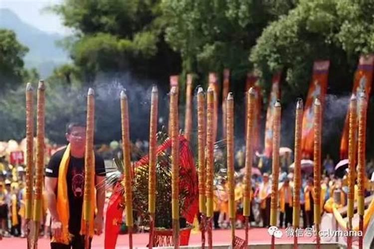 离婚女人梦见前夫找自己复婚
