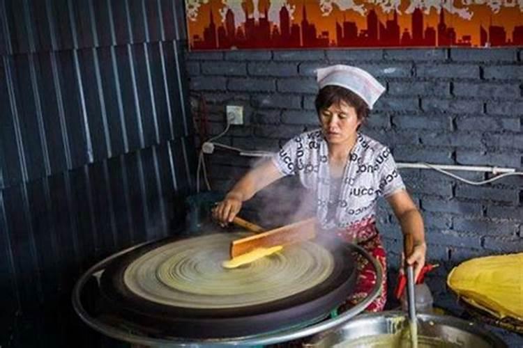 梦见摊煎饼是什么意思？