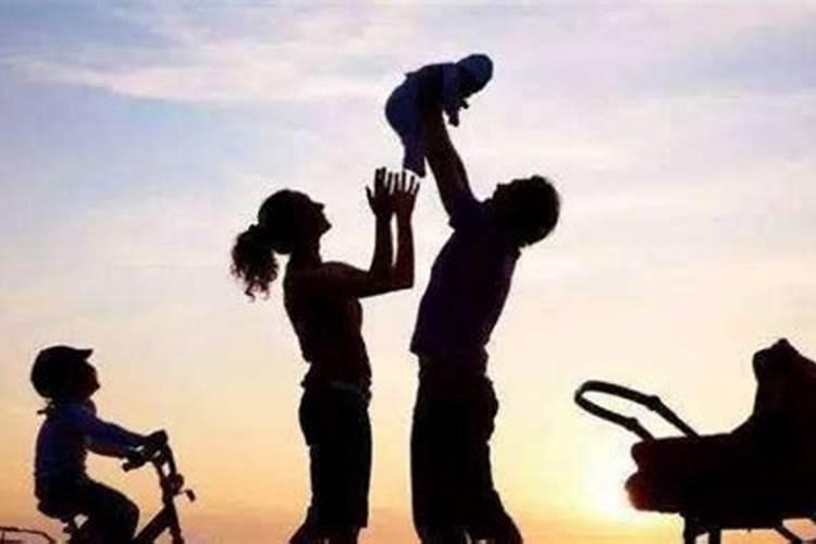 生孩子会改变运气,有人说孩子能带来财运,