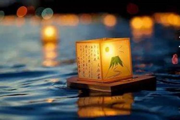 中元节烧包袱能天黑烧吗 中元节烧包袱能天黑烧讲究