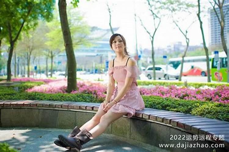 属虎的2025年犯太岁吗