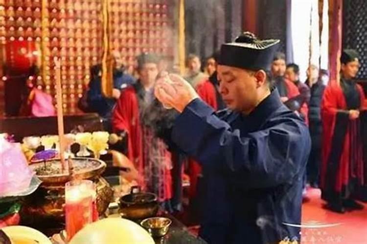 梦见别人向我讨钱的预兆