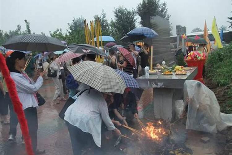 明天是农历几月几日？什么日