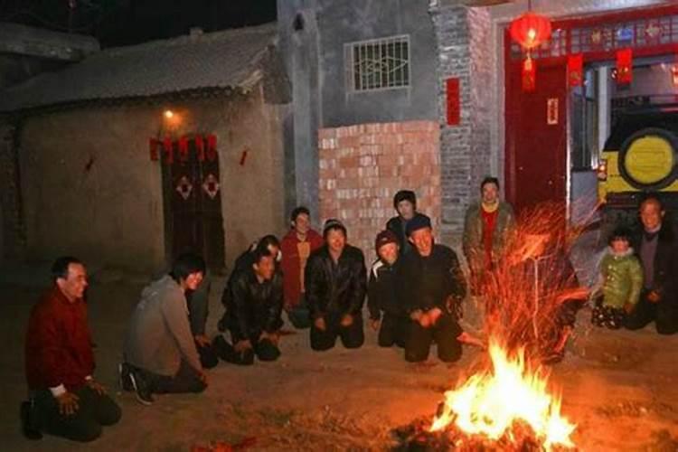 人死了还没有火化还在太平间里除夕可以去太平间门口给他烧纸吗？