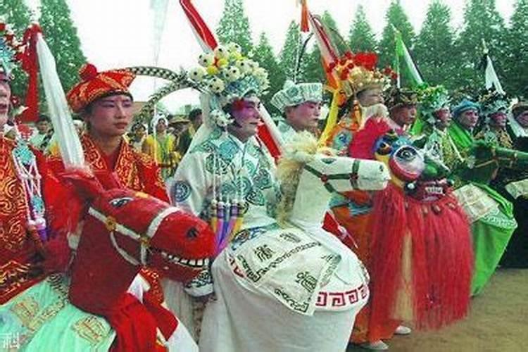 十五月亮几点出来