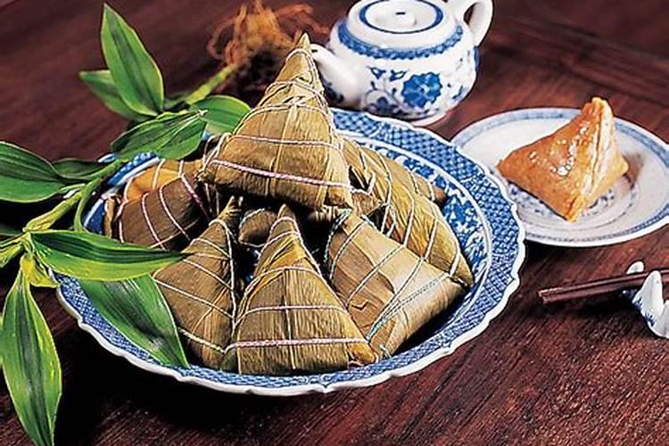 和同事不合群怎么办？