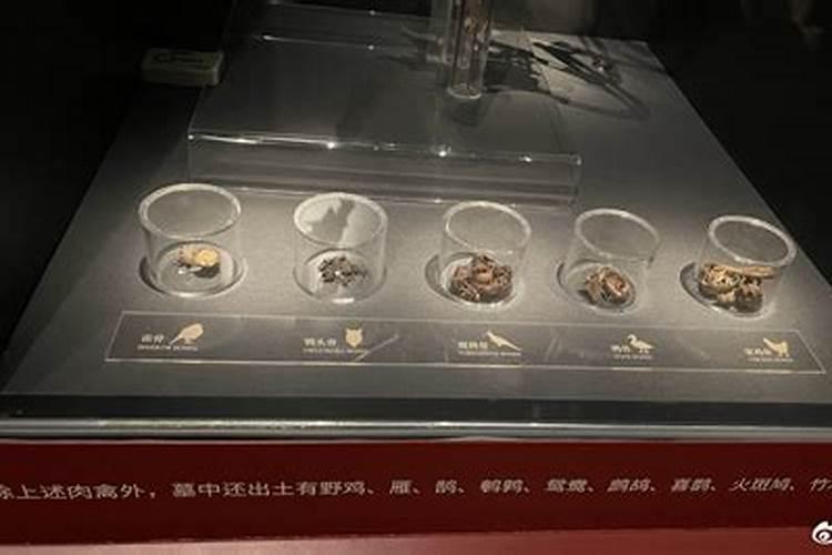 梦见吃面条