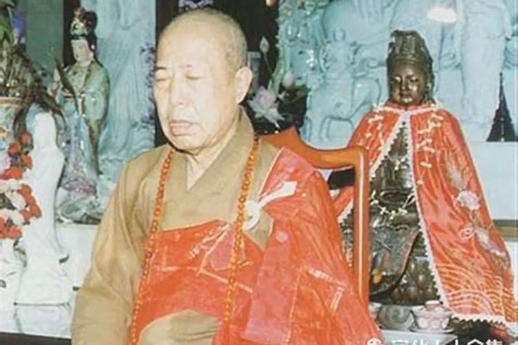 关于给死去的朋友诵佛经(尽量详细些,谢了!)