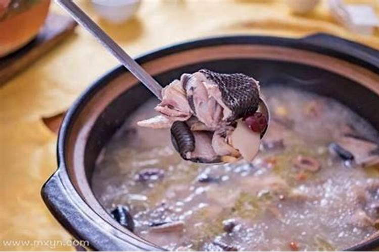 梦见自己吃蛇肉是什么意思？