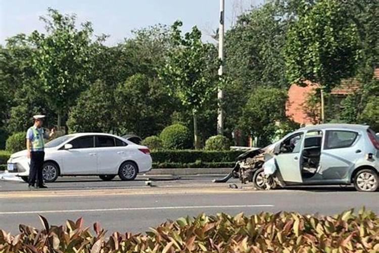梦见深水的寓意是什么 梦见深水有哪些寓意呢