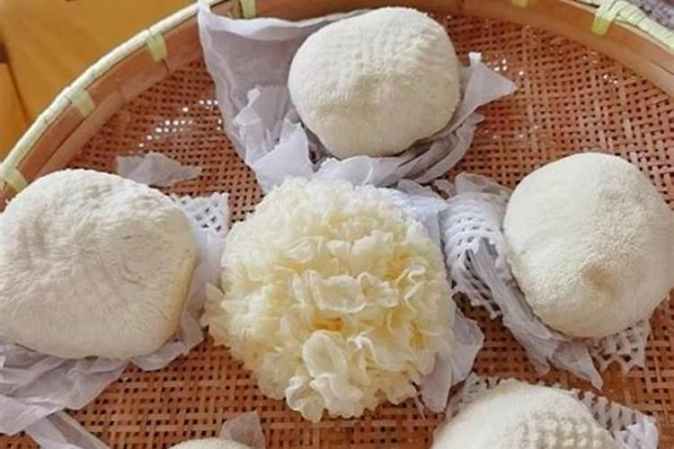 梦见蛇在家里是什么意思