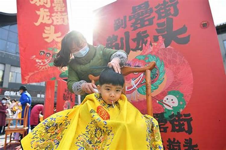 中元节祭祀烧纸钱和烧香要讲究什么 中元节上坟用什么烧钱