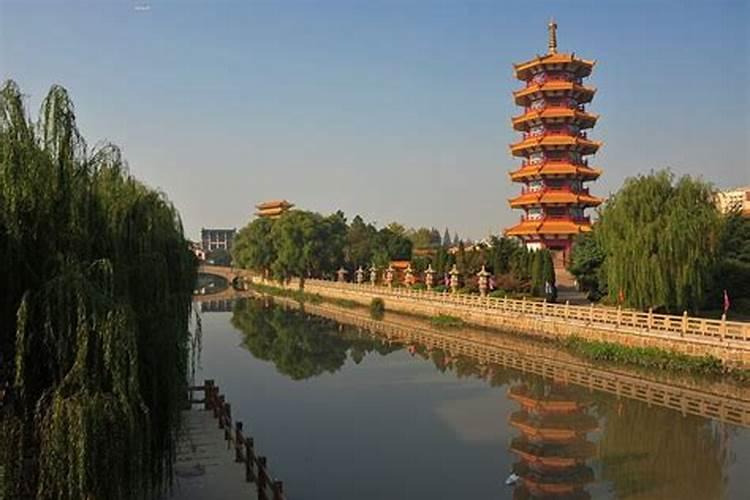 寺院中的功德箱是做什么用的