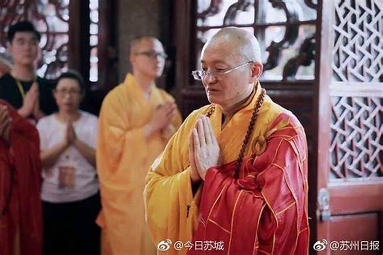 男朋友老是招桃花,拒绝一波还有一波,我们都很困扰。