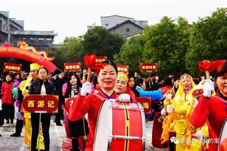 梦见摔倒再爬起来
