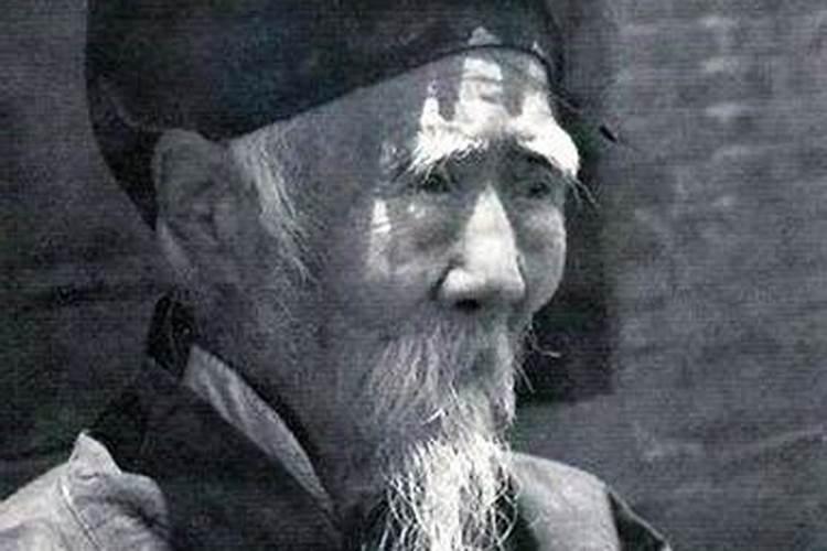 看到伯牙破琴绝弦的行为,你想对他说些什么？