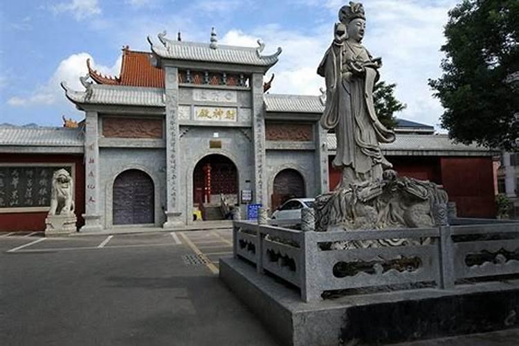 八字纯阴是不是影响周围的人