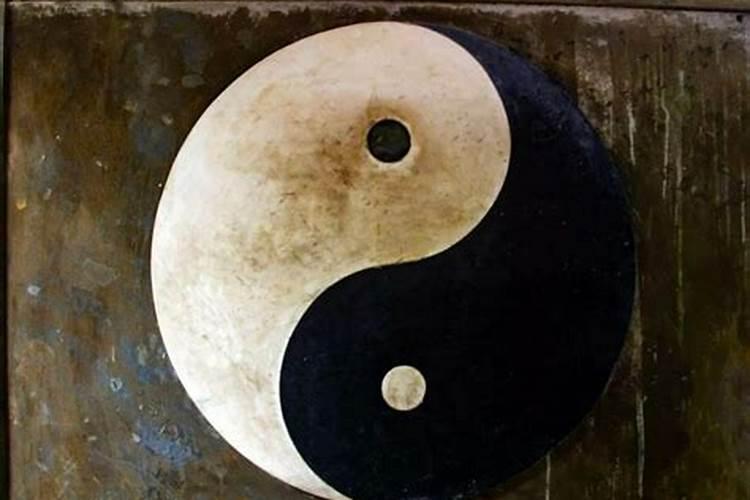 眼睛无神必是阴人是真的吗