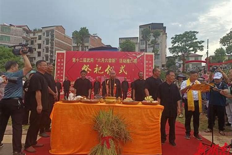 犯太岁手链戴左手还是右手