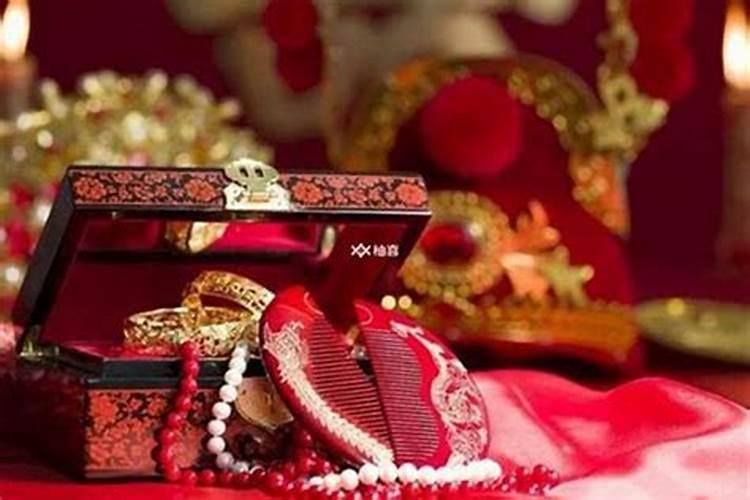 女蛇男猪婚姻是否相配