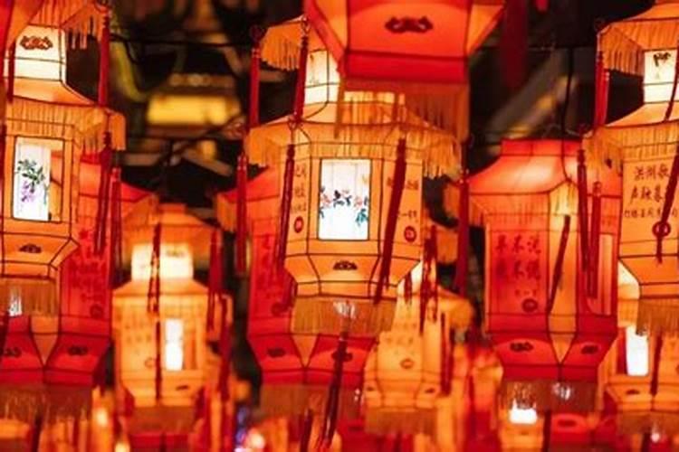 一九七五年八月出生的女肖,今年底运程怎样