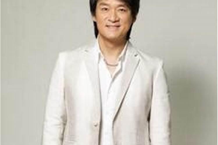 中国歌曲明星周华健的介绍和生辰八字分析男