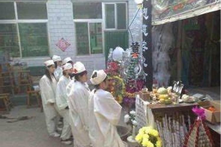 梦见别人家死人办丧事好不好