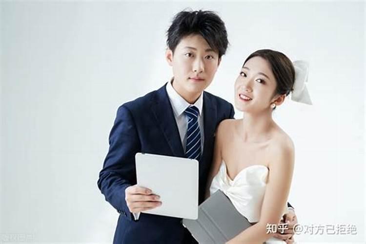 梦见被女人追赶纠缠是什么意思