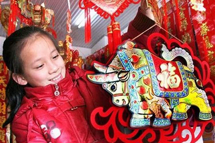 梦见几个大学同学在一起聚餐的预兆