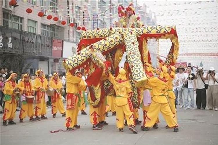 正月十五元宵节有些地方烧龙灯的民俗是怎么由来的？