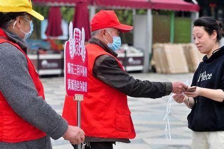 本人生于农历1988年正月十五日.晚八时左右,请高人帮我算我一生的命运...