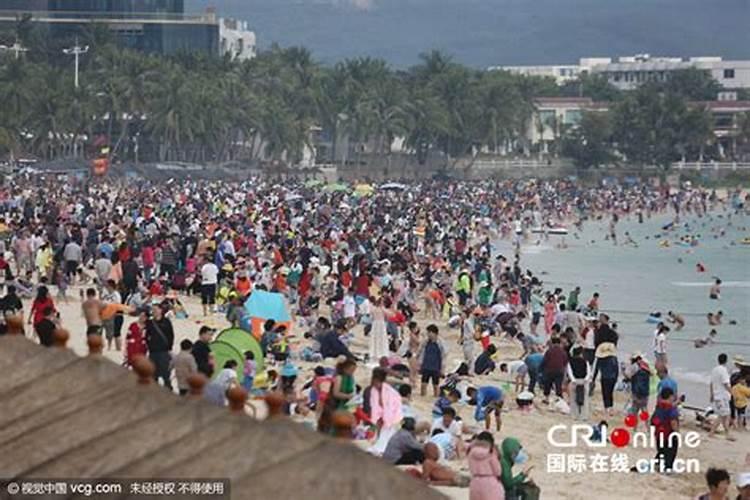 大年初一迎财神