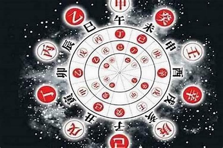 梦见陌生人闯进卧室