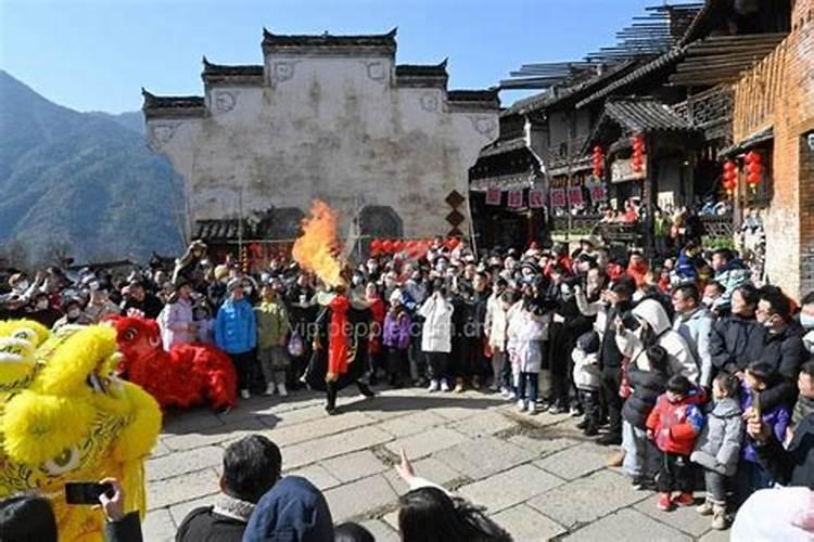 壬水命,身旺遇土老板命