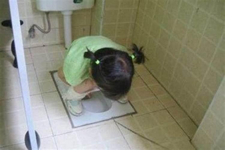 我妈妈总觉得男朋友配不上我,我好苦恼!
