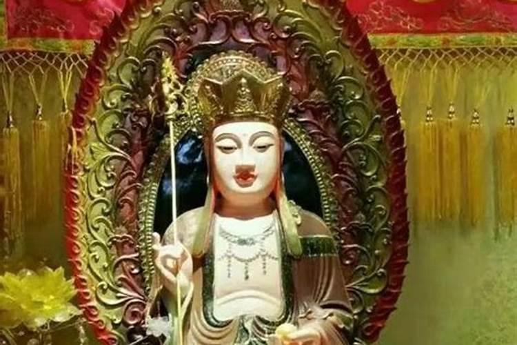 佛教在家居士农历七月十五在家供奉什么