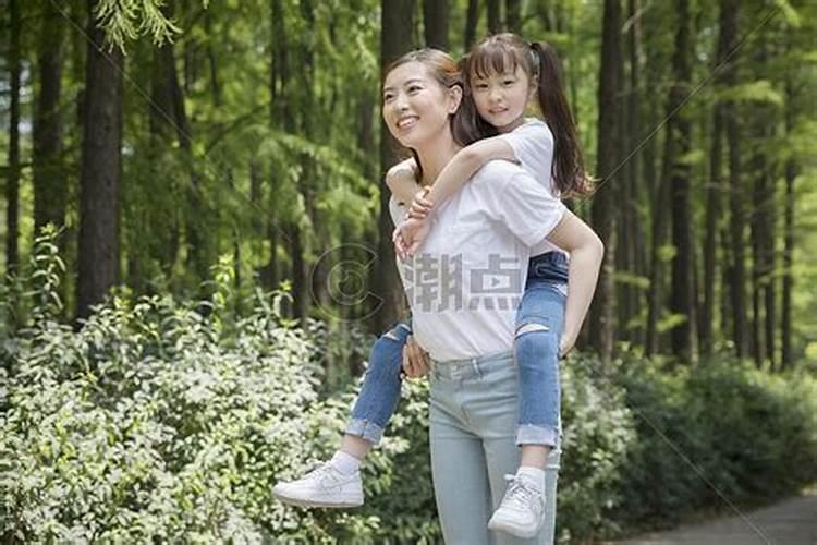 梦见前妻抱着一个小孩回来的预兆