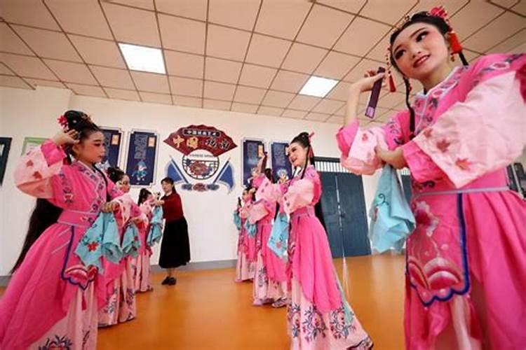 梦见女人找麻烦的预兆