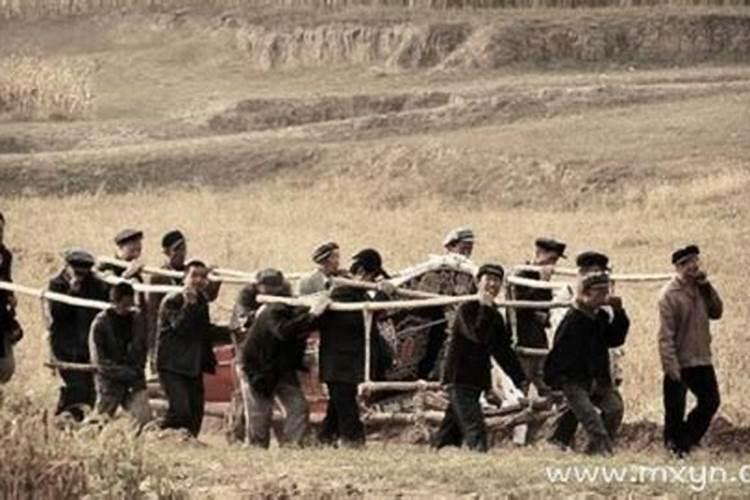 梦见自己抬死人是什么预兆