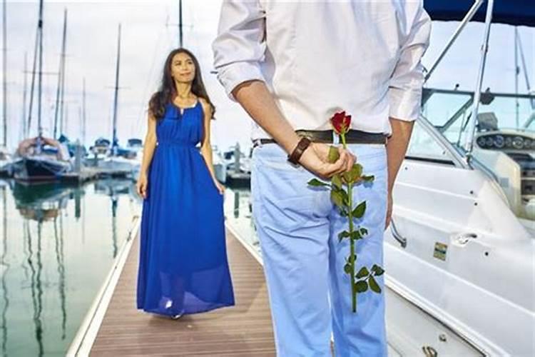 梦见婚后前男友纠缠的预兆